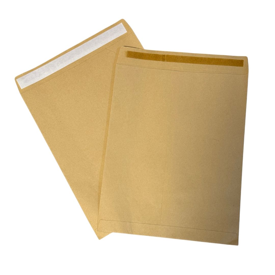 Enveloppe A4 en papier Kraft brun à bande adhésive